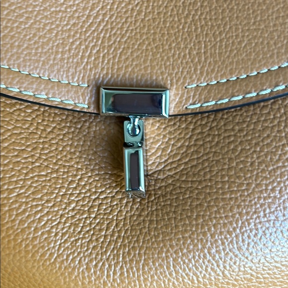 NWT Toteme T-Lock Top Handle Tan - Picture 3 of 9